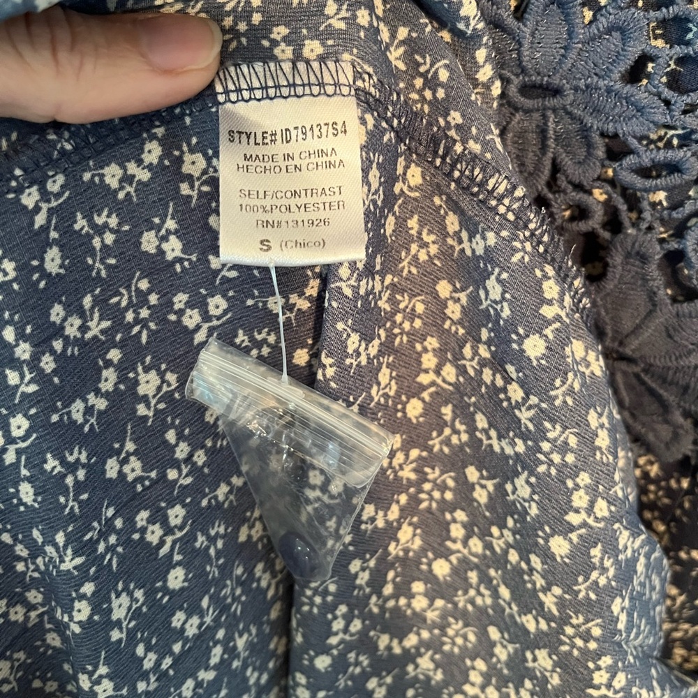 Chic Navy Lace Midi Dress - Picture 8 of 9